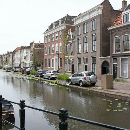 Bright Canal * Gouda