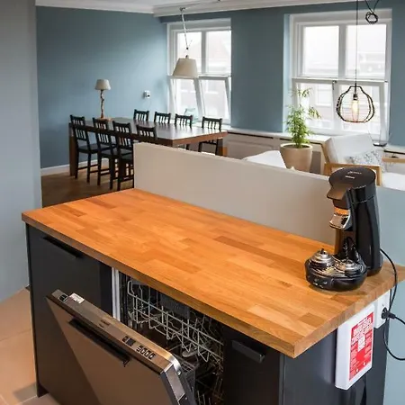Bright Canal Apartment Gouda