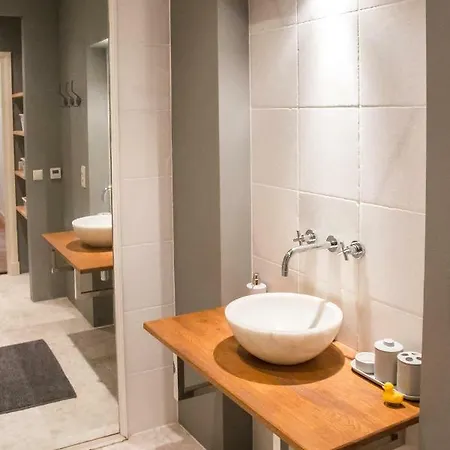 Bright Canal Apartment Gouda